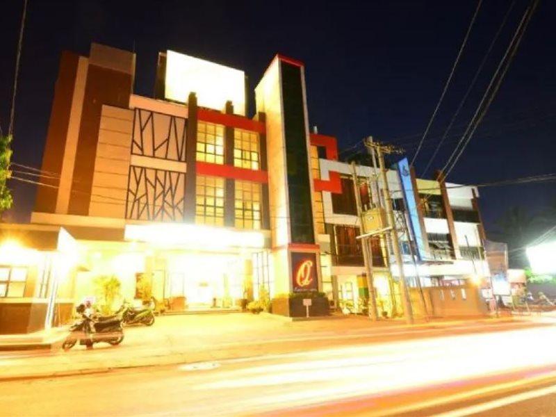 Queen City Hotel Banjarmasin Banjarmasin  Eksteriør bilde