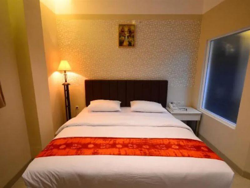 Queen City Hotel Banjarmasin Banjarmasin  Eksteriør bilde