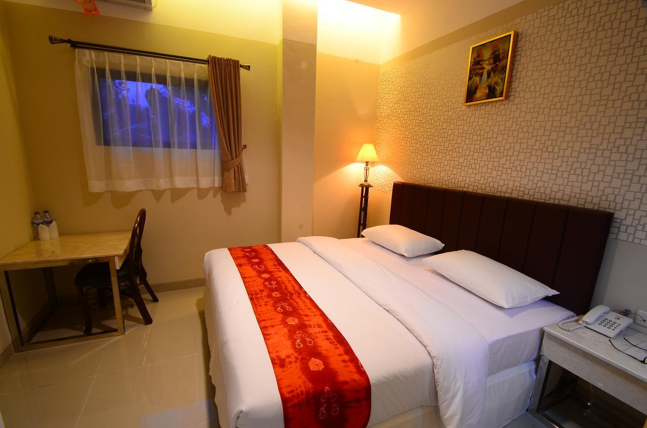 Queen City Hotel Banjarmasin Banjarmasin  Eksteriør bilde