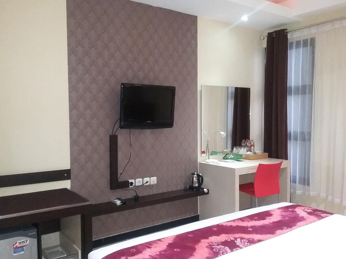 Queen City Hotel Banjarmasin Banjarmasin  Eksteriør bilde