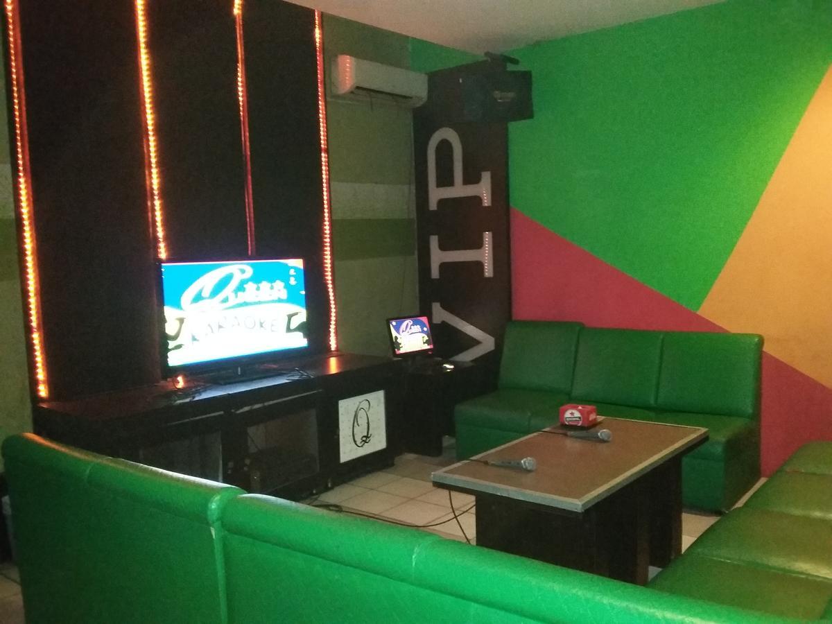 Queen City Hotel Banjarmasin Banjarmasin  Eksteriør bilde