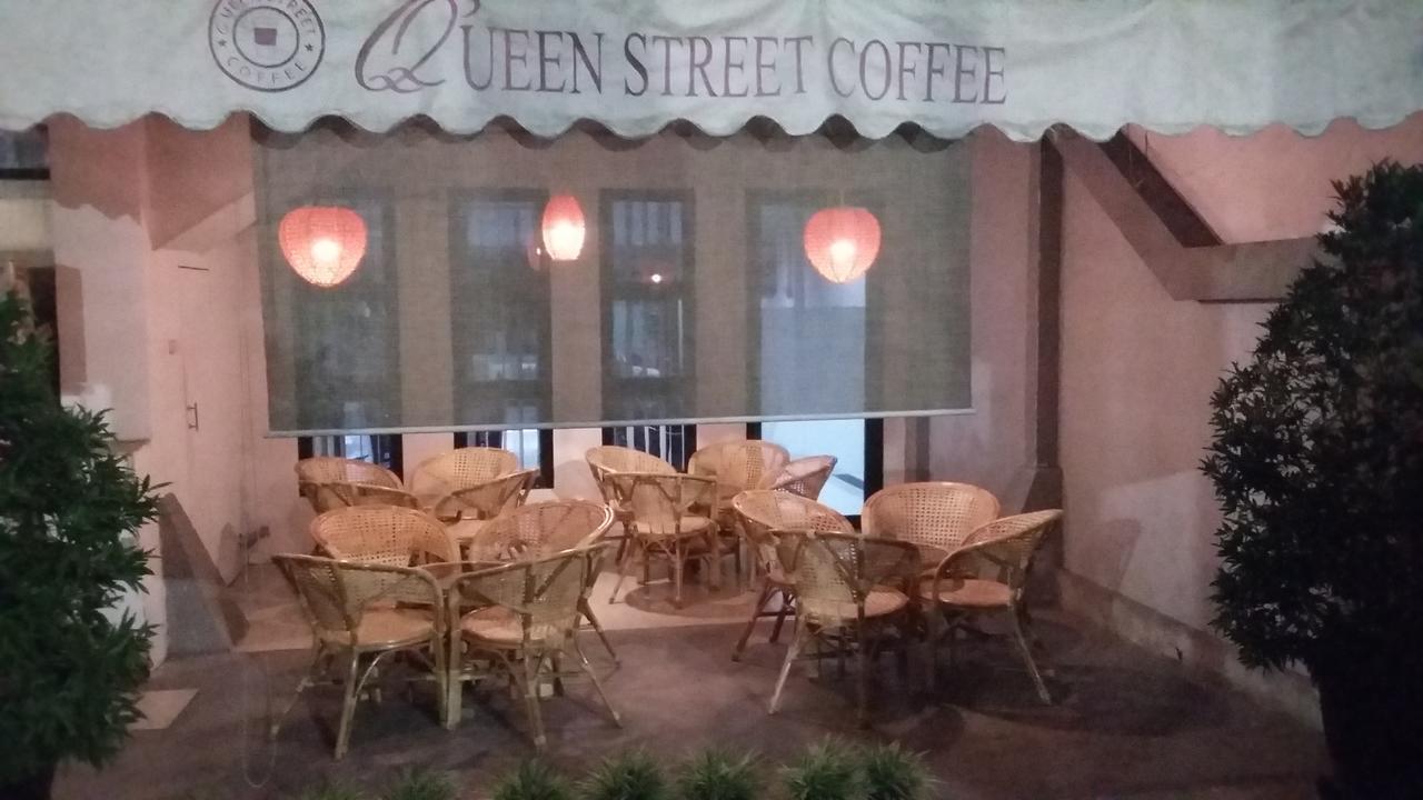 Queen City Hotel Banjarmasin Banjarmasin  Eksteriør bilde